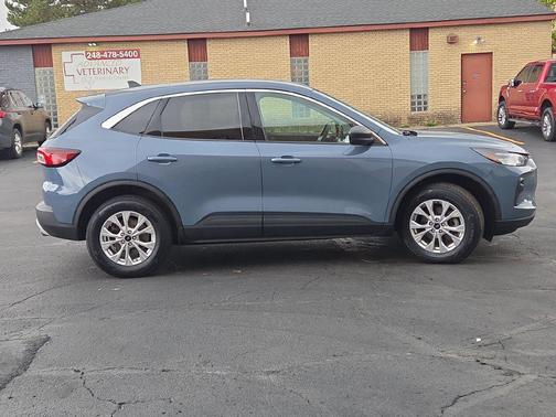 Vapor Blue Metallic 2023 Ford Escape Active