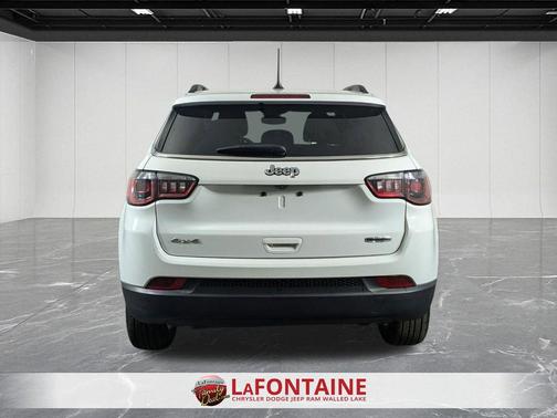 Bright White Clearcoat 2024 Jeep Compass Latitude Lux