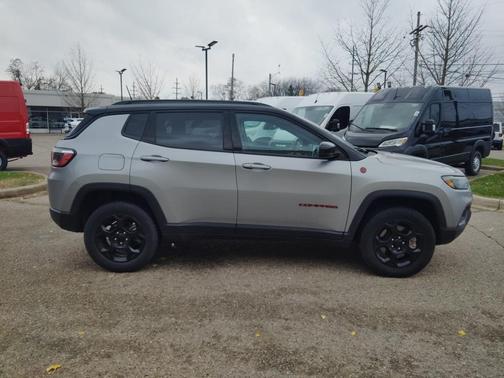 2023 Jeep Compass Trailhawk