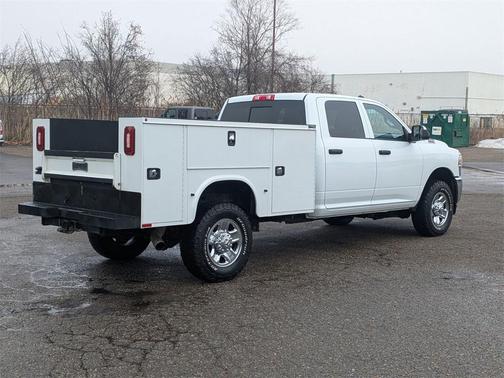 2022 RAM 2500 Tradesman Crew Cab 4x4 8' Box