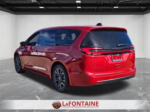 2026 Chrysler Pacifica L