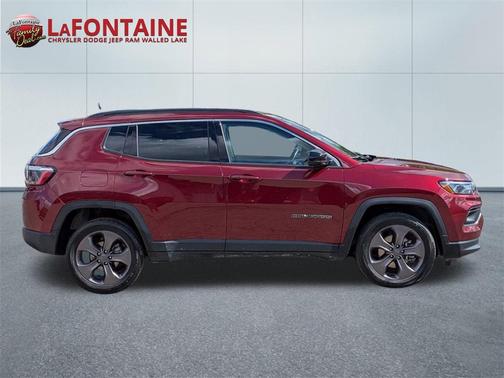 2022 Jeep Compass Latitude Lux