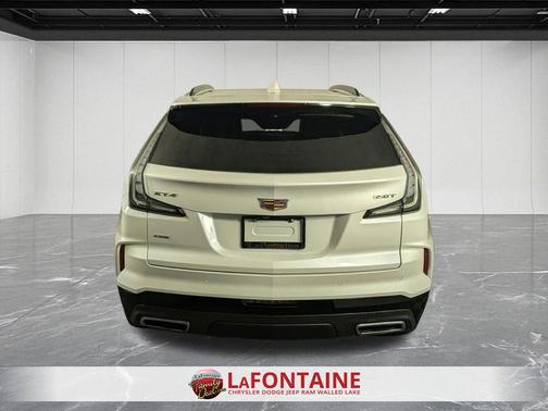 Crystal White Tricoat 2024 Cadillac XT4 Sport