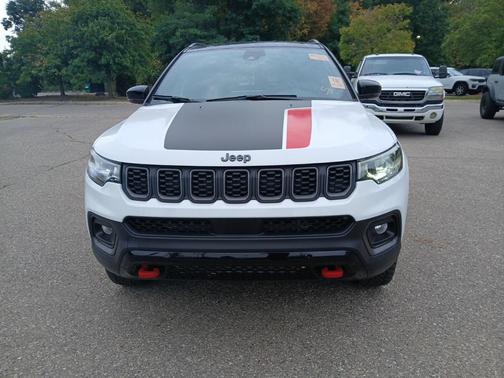 2025 Jeep Compass Trailhawk
