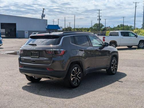 Granite Crystal Metallic Clearcoat 2023 Jeep Compass Limited