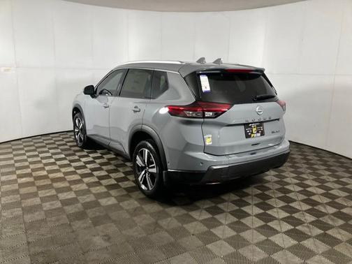 Boulder Gray Metallic 2025 Nissan Rogue SL