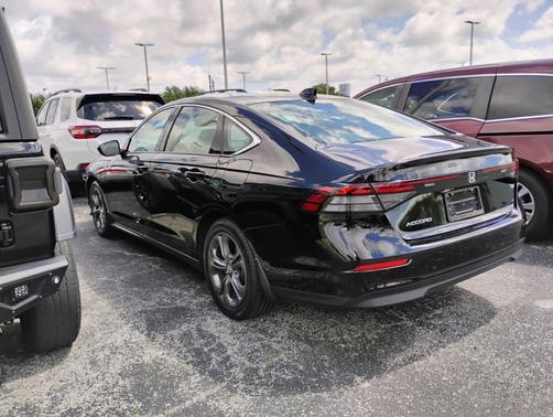 Crystal Black Pearl 2024 Honda Accord EX