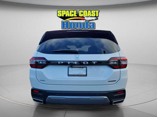 Platinum 2026 Honda Pilot Touring