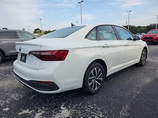 Pure White 2024 Volkswagen Jetta 1.5T S