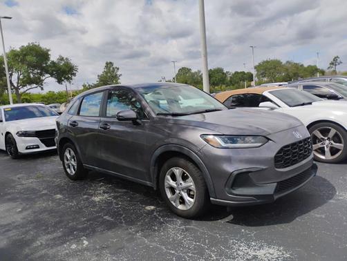 Modern Steel Metallic 2023 Honda HR-V LX