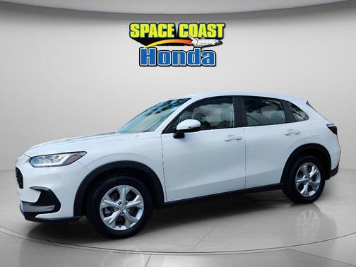Platinum White Pearl 2025 Honda HR-V LX
