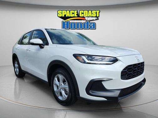 Platinum White Pearl 2025 Honda HR-V LX