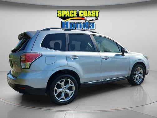 Ice Silver Metallic 2017 Subaru Forester 2.5i Touring