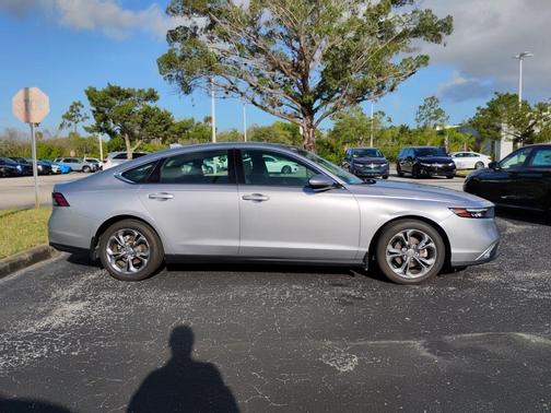 Lunar Silver Metallic 2023 Honda Accord EX
