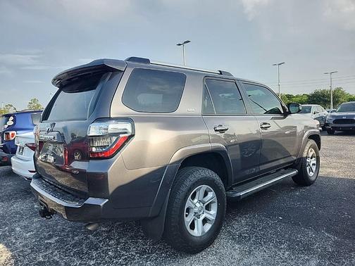 Magnetic Gray Metallic 2020 Toyota 4Runner SR5