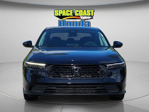 Crystal Black Pearl 2026 Honda Accord SE