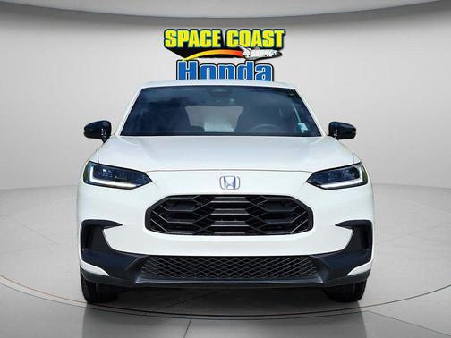 Platinum White Pearl 2024 Honda HR-V Sport