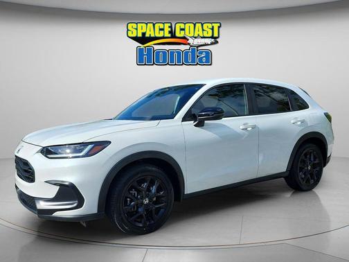Platinum White Pearl 2024 Honda HR-V Sport