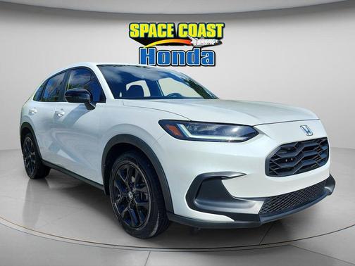 Platinum White Pearl 2024 Honda HR-V Sport