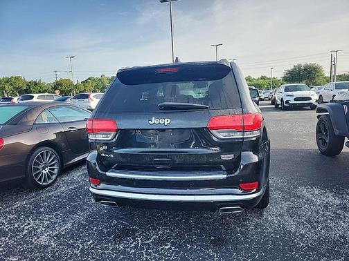 Brilliant Black Crystal Pearlcoat 2016 Jeep Grand Cherokee Summit