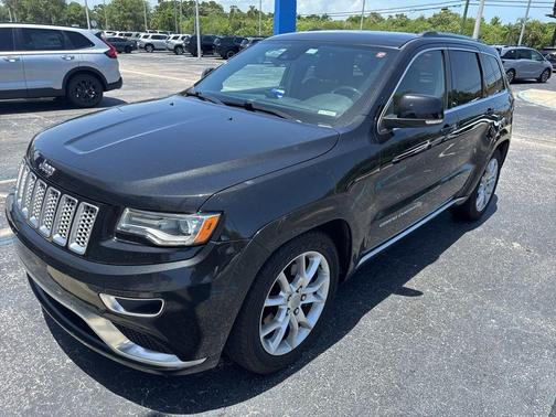 Brilliant Black Crystal Pearlcoat 2016 Jeep Grand Cherokee Summit