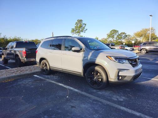 Sonic Gray Pearl 2022 Honda Pilot Special Edition