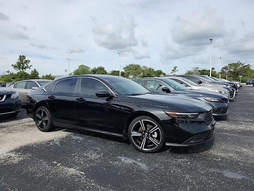 Crystal Black Pearl 2023 Honda Accord Hybrid Sport