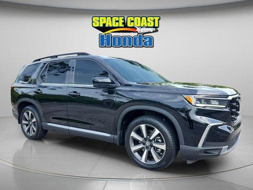 Crystal Black Pearl 2023 Honda Pilot Touring