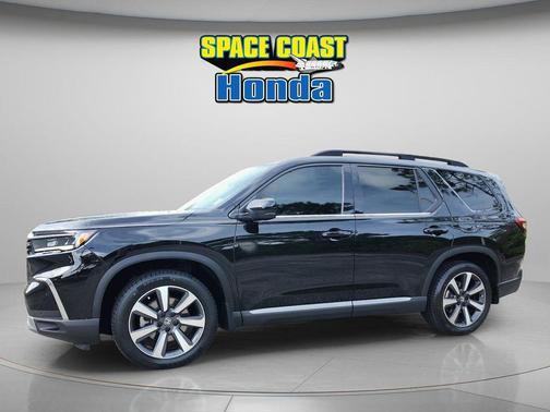 Crystal Black Pearl 2023 Honda Pilot Touring