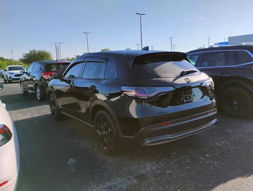 Crystal Black Pearl 2024 Honda HR-V Sport