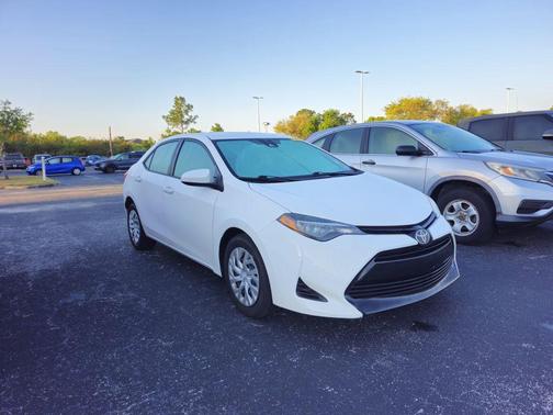Super White 2019 Toyota Corolla LE