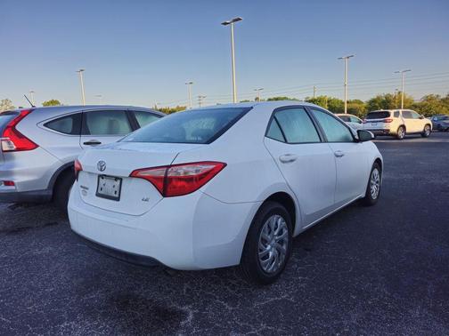 Super White 2019 Toyota Corolla LE