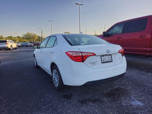 Super White 2019 Toyota Corolla LE