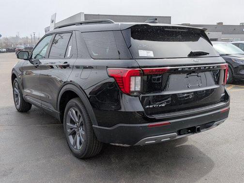 Agate Black Metallic 2026 Ford Explorer Active w/200A Pkg