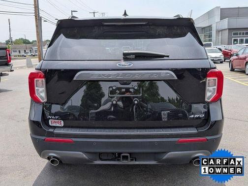 AGATE BLACK METALLIC 2023 Ford Explorer XLT