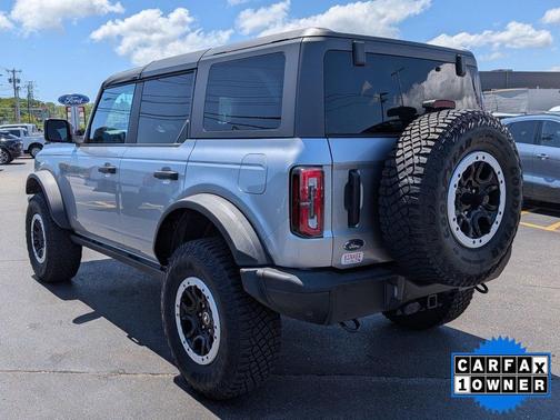 ICONIC SILVER METALLIC 2023 Ford Bronco Badlands