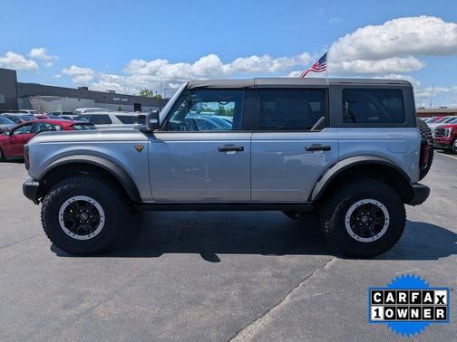 ICONIC SILVER METALLIC 2023 Ford Bronco Badlands