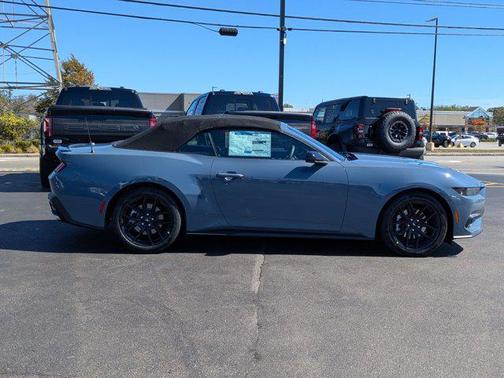 2025 Ford Mustang EcoBoost