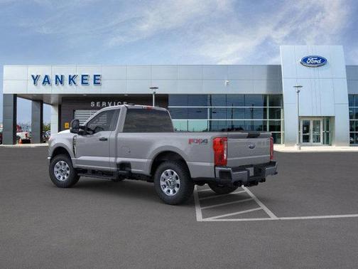 2025 Ford F-350 XLT