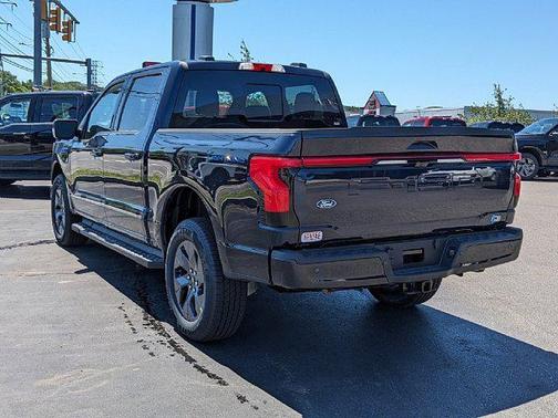 2025 Ford F-150 Lightning LARIAT