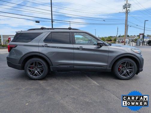 Gray Metallic 2025 Ford Explorer ST