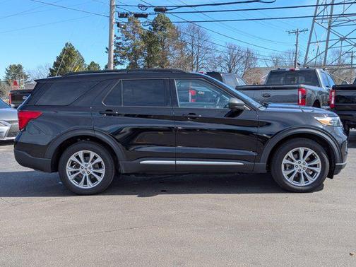 AGATE BLACK METALLIC 2020 Ford Explorer XLT