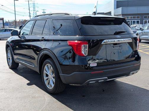 AGATE BLACK METALLIC 2020 Ford Explorer XLT