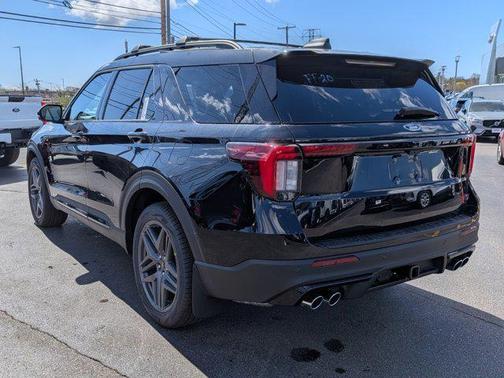 Agate Black Metallic 2026 Ford Explorer ST