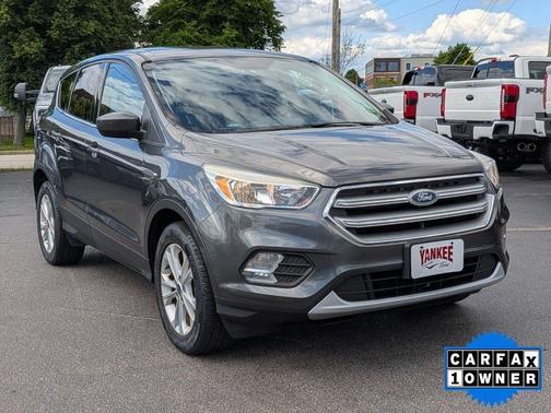 MAGNETIC METALLIC 2017 Ford Escape SE