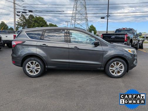 MAGNETIC METALLIC 2017 Ford Escape SE