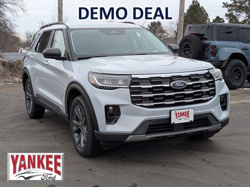 SPACE WHITE METALLIC 2026 Ford Explorer Active w/200A Pkg