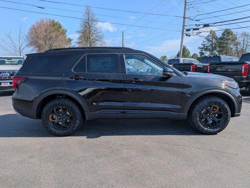 AGATE BLACK METALLIC 2026 Ford Explorer Tremor