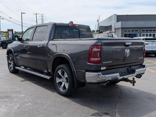 Granite Crystal Metallic Clearcoat 2019 RAM 1500 Laramie