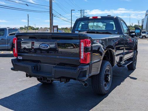 2025 Ford F-250 XL